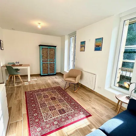 Apartament Errai Yourhosthelper *